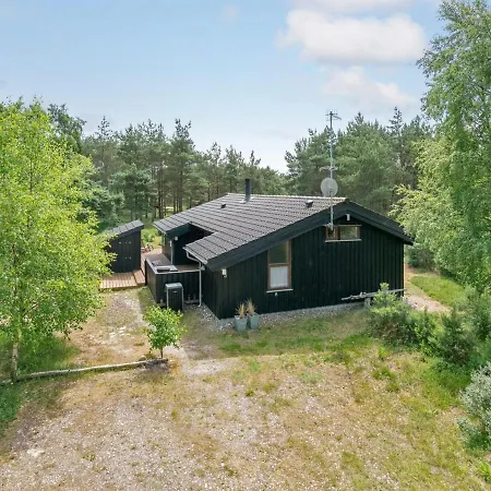 Mine - 300m From The Sea In Ne Jutland By Interhome