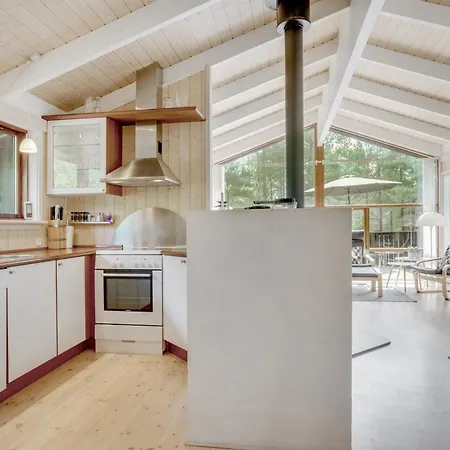 Vakantiehuis Mine - 300m From The Sea By Interhome